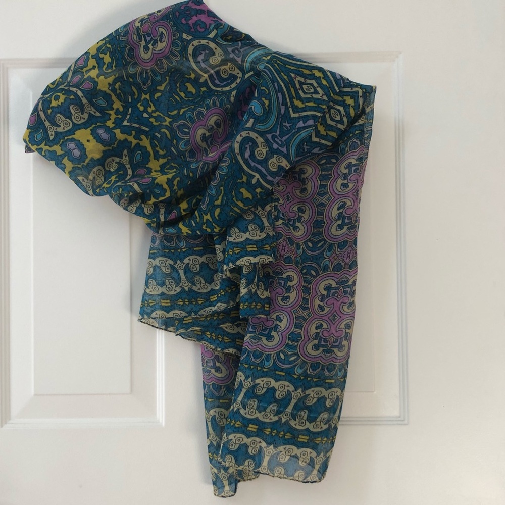 Charming Charlie Scarf - Picture 4 of 4